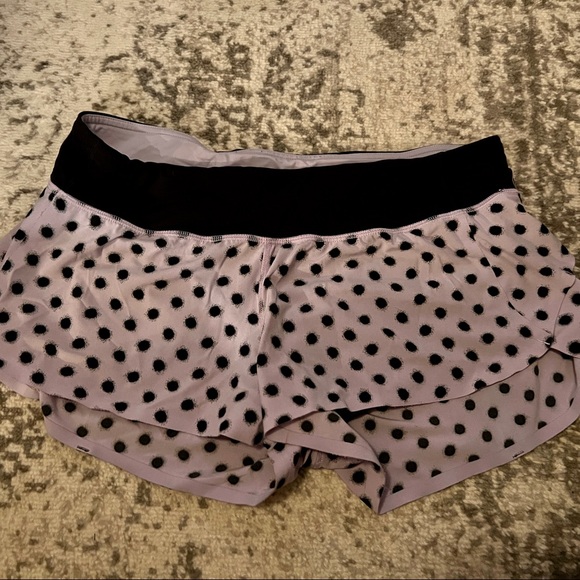 Lululemon lined speed shorts sz 8 - Picture 2 of 5